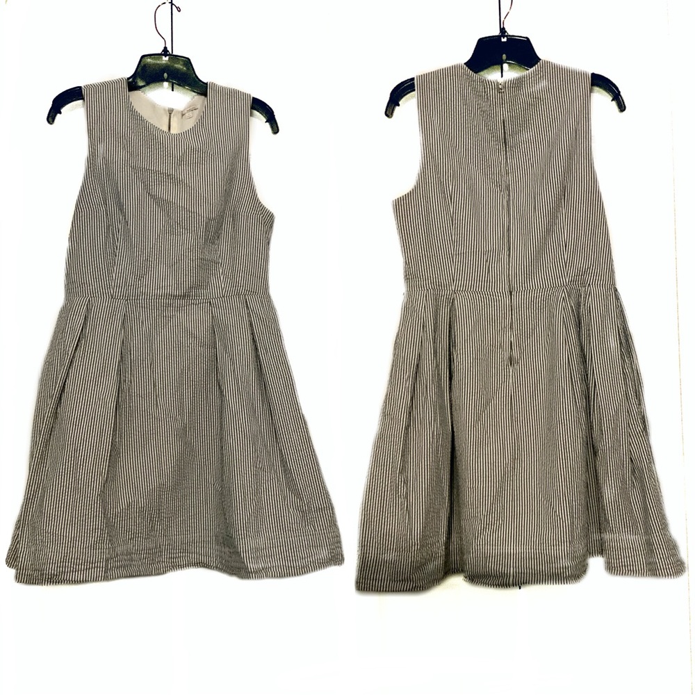 Gap Size 8 Pinstriped Dress